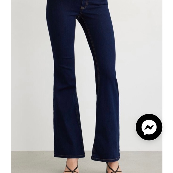 Dynamite Flared Jeans High-waisted - Picture 2 of 3